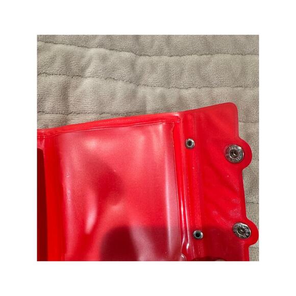 Vintage Hello Kitty Wallet Red Vinyl Close Snap WIth Card Holder - Picture 9 of 10